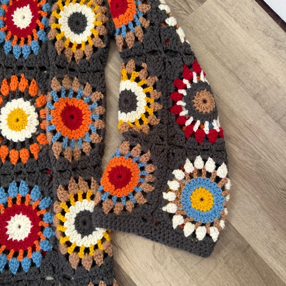 Hand Crochet Granny Square‎ Long Cardigan Sweater Size Medium/ Large - Picture 9 of 10